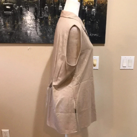 Noile Silk Exchange Tan  100% Silk Vest Top with Tie in Back Side Slits-Size XL - Picture 4 of 5